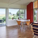 Two-bedroom In Tranekar Casa de Férias